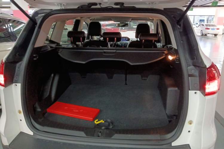 Used Ford Kuga 2015 1.5L GTDi Two-Wheel Drive Fashion Edition Trunk