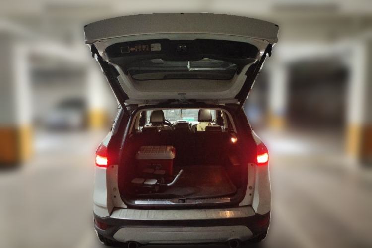 Used Ford Kuga 2015 2.0L GTDi Four-Wheel Drive Prestige Model Trunk