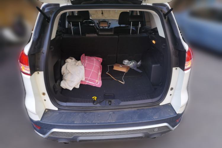 Used Ford Kuga 2015 1.5L GTDi Two-Wheel-Drive Comfort Model Trunk