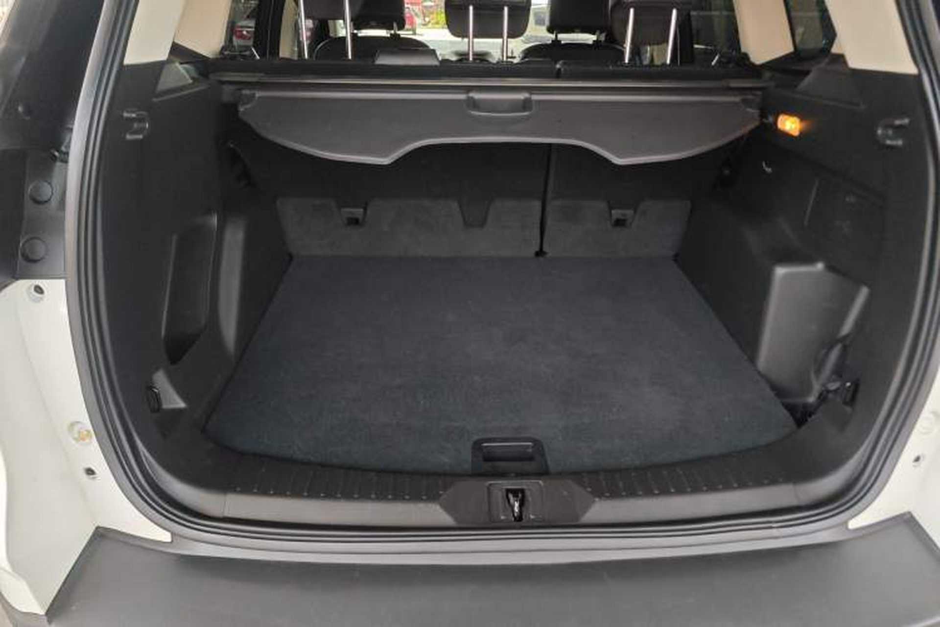 Used Ford Kuga 2015 2.0L GTDi Four-Wheel-Drive Sport Model Trunk