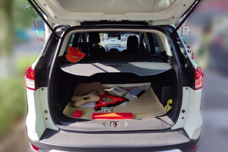 Used Ford Kuga 2015 1.5L GTDi Two-Wheel-Drive Comfort Model Trunk