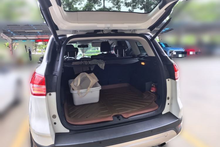 Used Ford Kuga 2015 1.5L GTDi Four-Wheel-Drive Elite Model Trunk