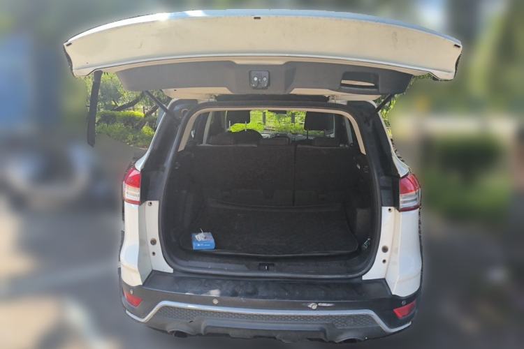 Used Ford Kuga 2015 1.5L GTDi Two-Wheel-Drive Comfort Model Trunk