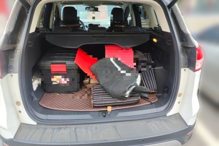 Used Ford Kuga 2015 2.0L GTDi Four-Wheel-Drive Sport Model Trunk