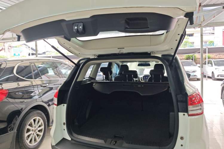 Used Ford Kuga 2015 1.5L GTDi Two-Wheel-Drive Comfort Model Trunk