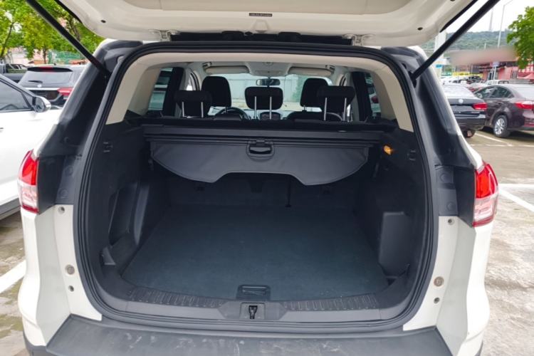 Used Ford Kuga 2015 1.5L GTDi Two-Wheel-Drive Comfort Model Trunk