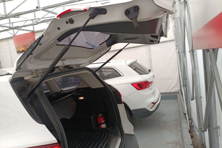 Used Ford Kuga 2015 1.5L GTDi Two-Wheel-Drive Comfort Model Trunk