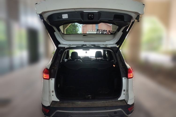Used Ford Kuga 2015 2.0L GTDi Four-Wheel Drive Prestige Model Trunk