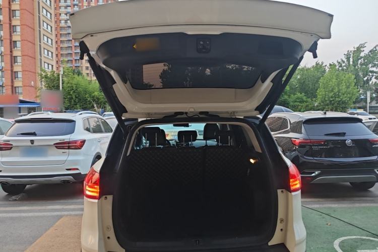 Used Ford Kuga 2015 1.5L GTDi Four-Wheel-Drive Elite Model Trunk