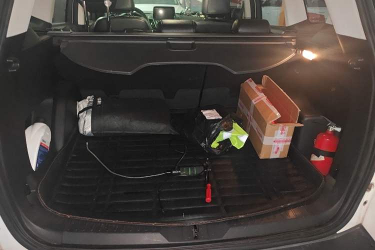 Used Ford Kuga 2015 1.5L GTDi Two-Wheel-Drive Comfort Model Trunk