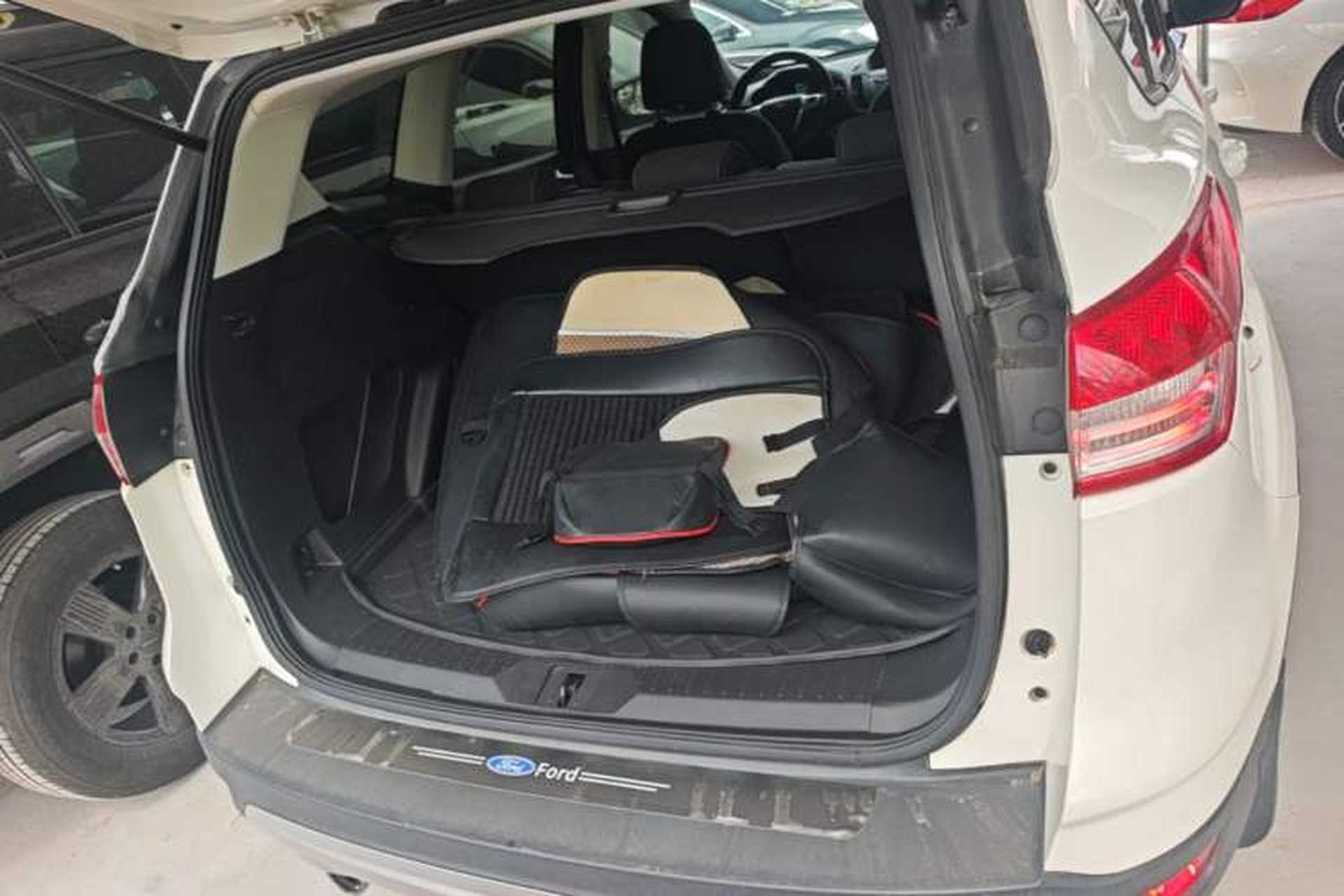 Used Ford Kuga 2015 1.5L GTDi Two-Wheel-Drive Comfort Model Trunk