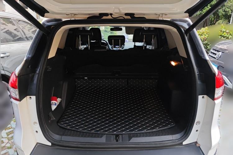 Used Ford Kuga 2015 1.5L GTDi Four-Wheel-Drive Elite Model Trunk