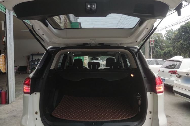 Used Ford Kuga 2015 1.5L GTDi Two-Wheel Drive Fashion Edition Trunk