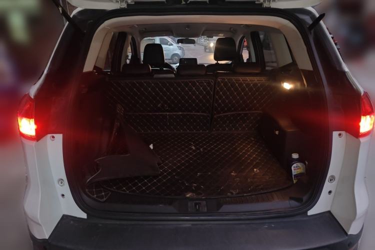 Used Ford Kuga 2015 1.5L GTDi Two-Wheel-Drive Comfort Model Trunk