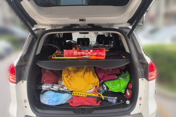 Used Ford Kuga 2015 2.0L GTDi Four-Wheel-Drive Sport Model Trunk