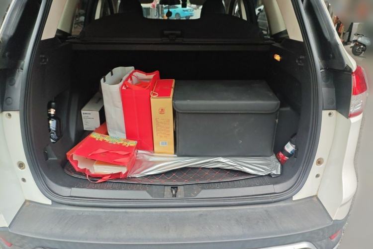 Used Ford Kuga 2015 1.5L GTDi Two-Wheel-Drive Comfort Model Trunk