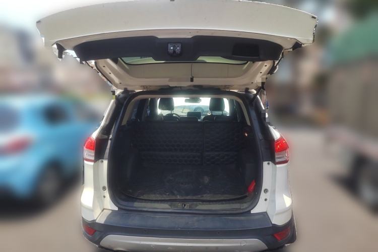 Used Ford Kuga 2015 1.5L GTDi Two-Wheel Drive Fashion Edition Trunk
