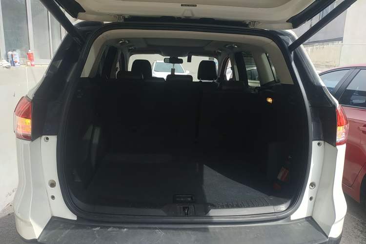 Used Ford Kuga 2015 1.5L GTDi Four-Wheel-Drive Elite Model Trunk