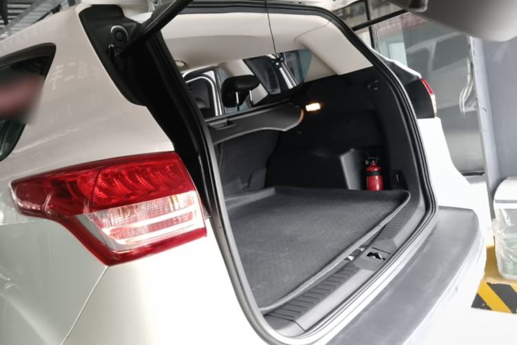 Used Ford Kuga 2015 1.5L GTDi Two-Wheel-Drive Comfort Model Trunk