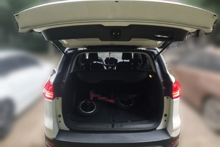 Used Ford Kuga 2015 1.5L GTDi Two-Wheel-Drive Comfort Model Trunk