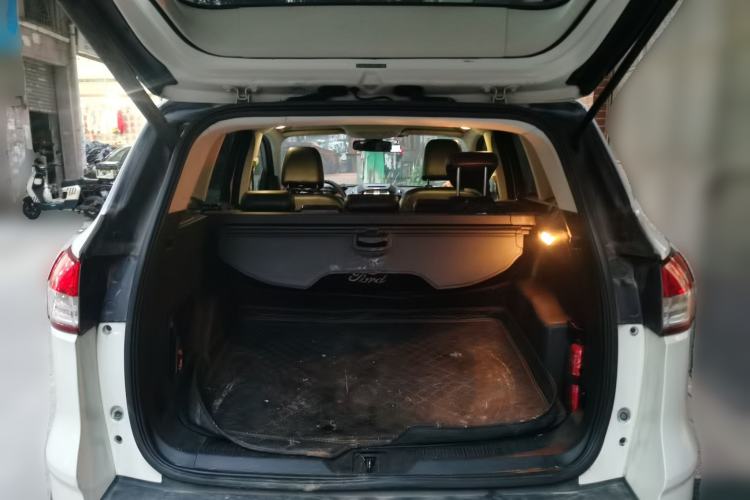 Used Ford Kuga 2015 1.5L GTDi Four-Wheel-Drive Elite Model Trunk