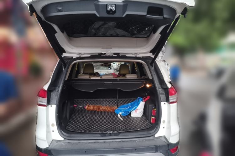 Used Ford Kuga 2015 2.0L GTDi Four-Wheel Drive Elite Model Trunk