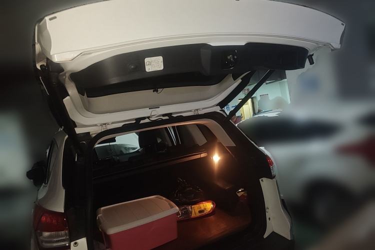 Used Ford Kuga 2015 2.0L GTDi Four-Wheel-Drive Sport Model Trunk