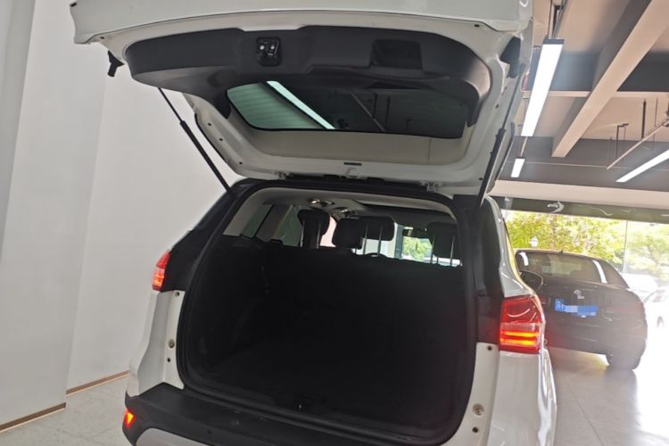 Used Ford Kuga 2015 1.5L GTDi Two-Wheel Drive Fashion Edition Trunk