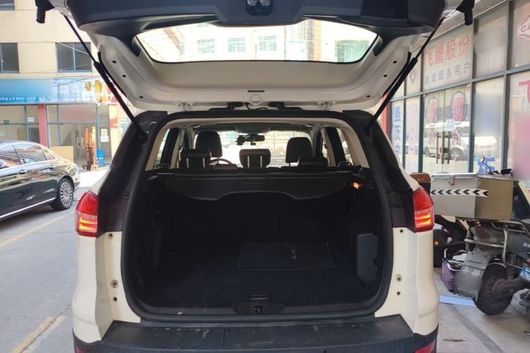 Used Ford Kuga 2015 1.5L GTDi Two-Wheel Drive Fashion Edition Trunk
