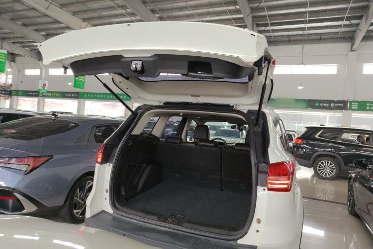 Used Ford Kuga 2015 1.5L GTDi Two-Wheel Drive Fashion Edition Trunk