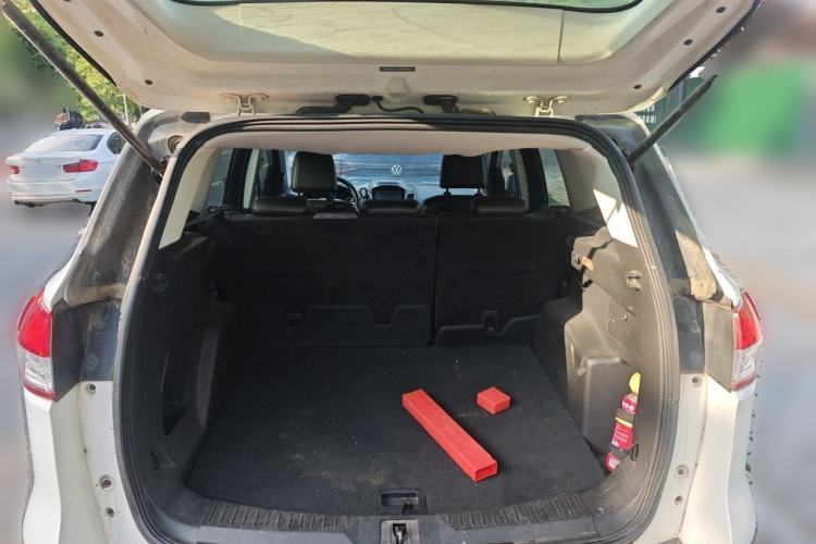 Used Ford Kuga 2015 1.5L GTDi Two-Wheel Drive Fashion Edition Trunk
