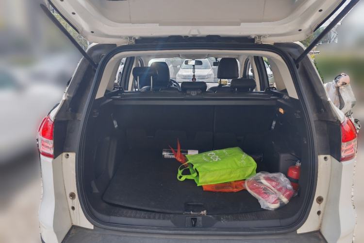 Used Ford Kuga 2015 1.5L GTDi Two-Wheel-Drive Comfort Model Trunk