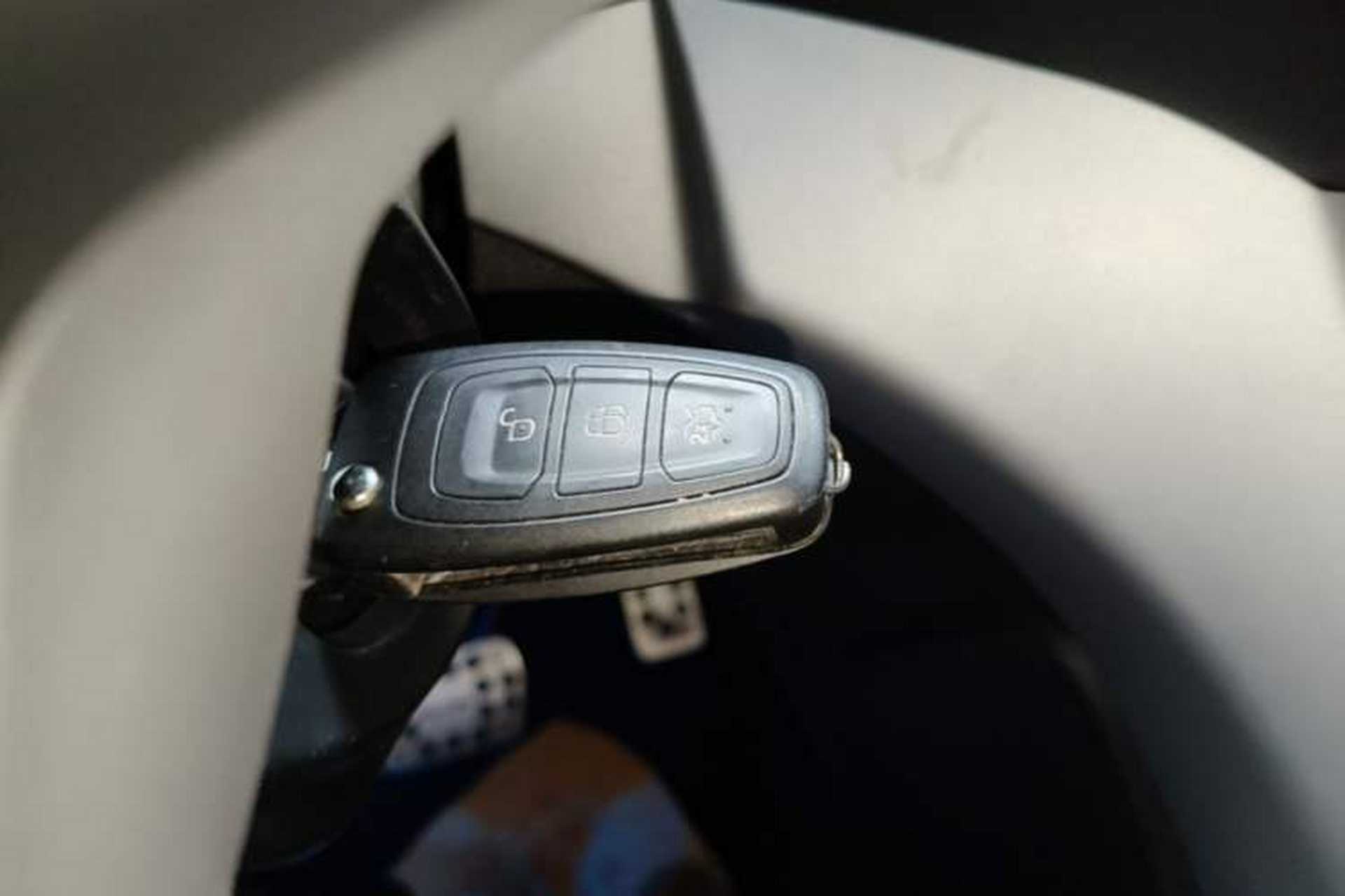 Used Ford Kuga 2015 1.5L GTDi Two-Wheel Drive Fashion Edition Vehicle Key