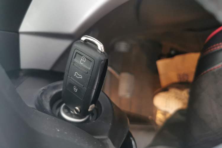 Used Ford Kuga 2015 1.5L GTDi Two-Wheel Drive Fashion Edition Vehicle Key