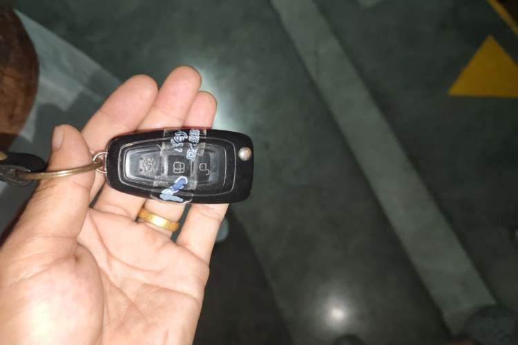 Used Ford Kuga 2015 1.5L GTDi Two-Wheel Drive Fashion Edition Vehicle Key