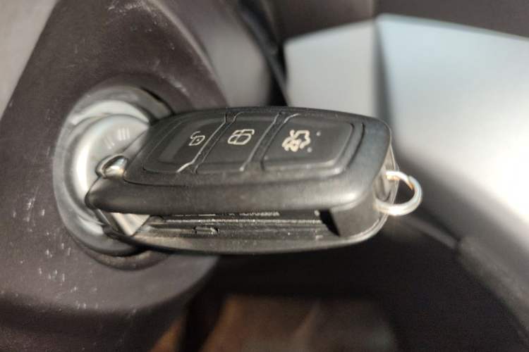 Used Ford Kuga 2015 1.5L GTDi Two-Wheel-Drive Comfort Model Vehicle Key