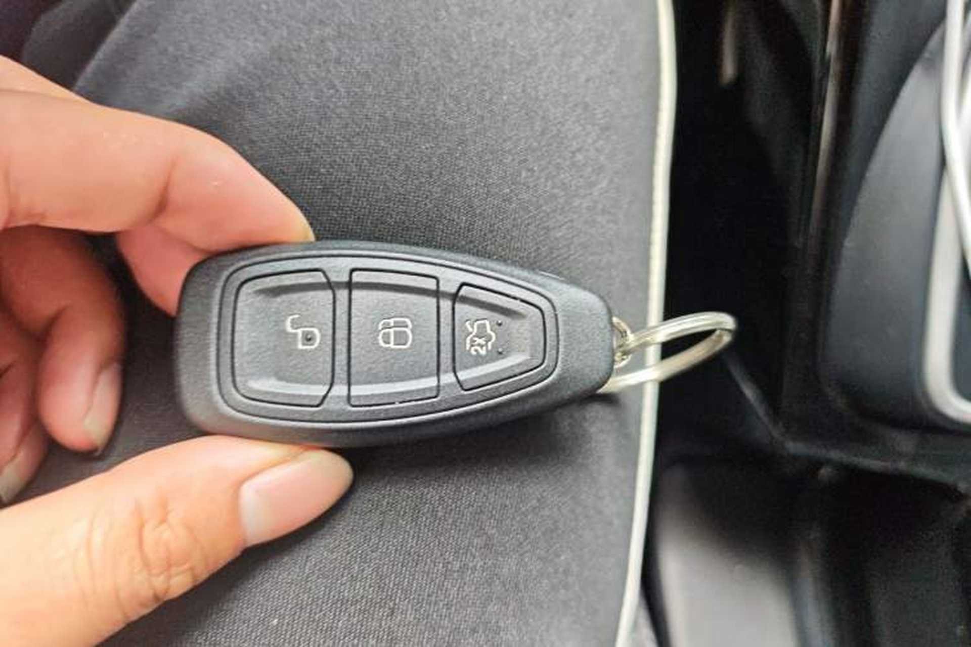 Used Ford Kuga 2015 2.0L GTDi Four-Wheel-Drive Sport Model Vehicle Key