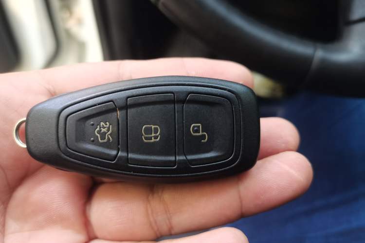 Used Ford Kuga 2015 1.5L GTDi Four-Wheel-Drive Elite Model Vehicle Key