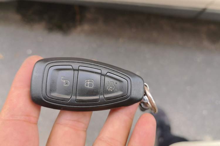 Used Ford Kuga 2015 2.0L GTDi Four-Wheel Drive Elite Model Vehicle Key
