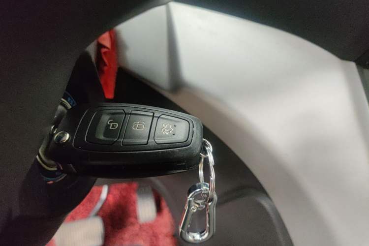 Used Ford Kuga 2015 1.5L GTDi Two-Wheel-Drive Comfort Model Vehicle Key