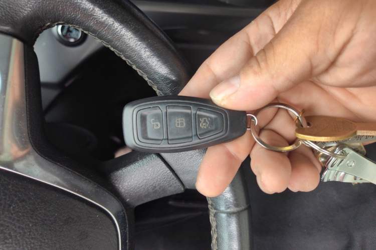 Used Ford Kuga 2015 2.0L GTDi Four-Wheel Drive Elite Model Vehicle Key