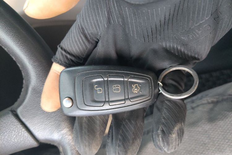 Used Ford Kuga 2015 1.5L GTDi Two-Wheel Drive Fashion Edition Vehicle Key