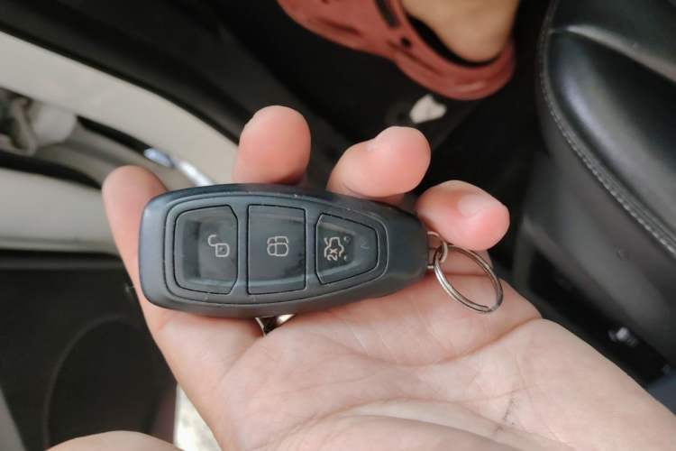Used Ford Kuga 2015 2.0L GTDi Four-Wheel Drive Prestige Model Vehicle Key