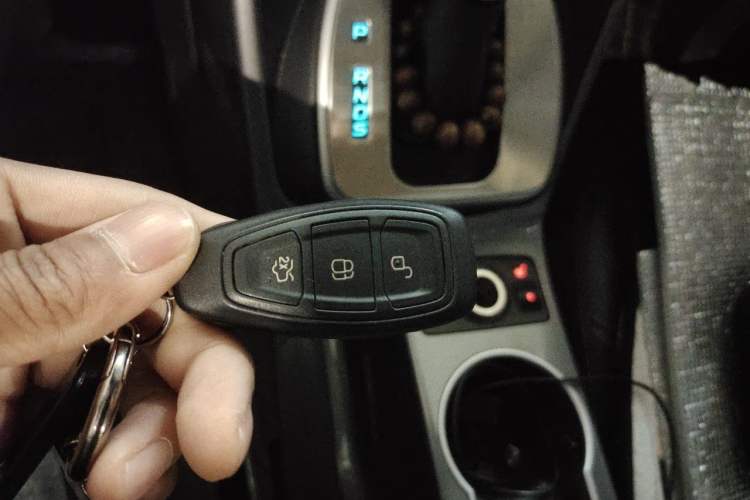 Used Ford Kuga 2015 2.0L GTDi Four-Wheel Drive Prestige Model Vehicle Key