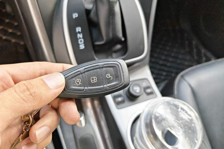Used Ford Kuga 2015 2.0L GTDi Four-Wheel Drive Elite Model Vehicle Key