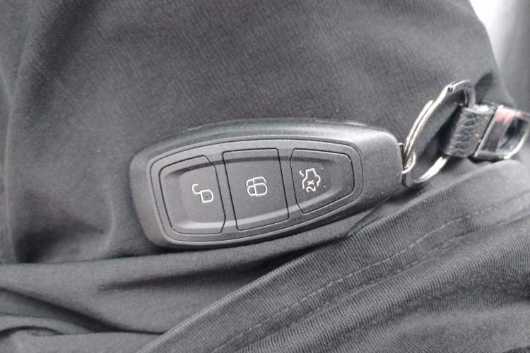 Used Ford Kuga 2015 2.0L GTDi Four-Wheel-Drive Sport Model Vehicle Key