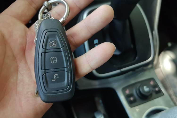 Used Ford Kuga 2015 2.0L GTDi Four-Wheel Drive Prestige Model Vehicle Key