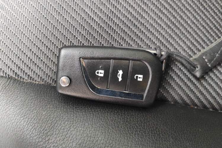 Used Ford Kuga 2015 1.5L GTDi Two-Wheel Drive Fashion Edition Vehicle Key