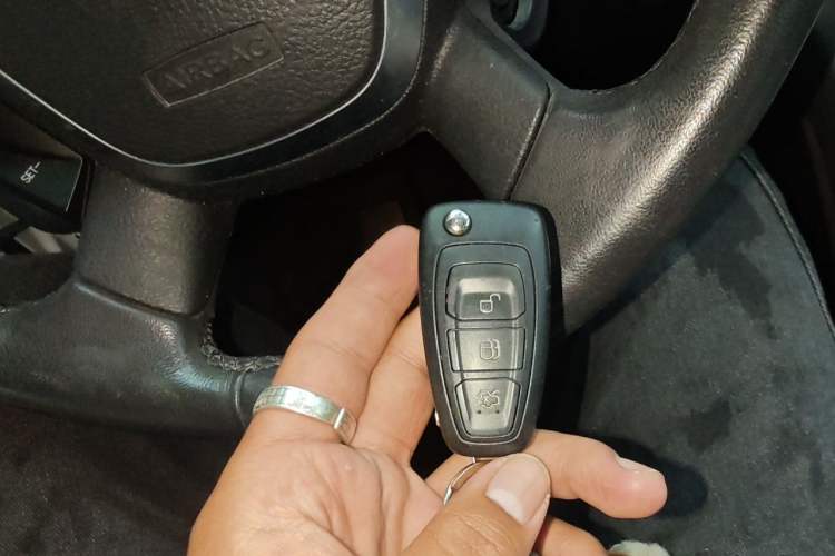 Used Ford Kuga 2015 1.5L GTDi Two-Wheel Drive Fashion Edition Vehicle Key