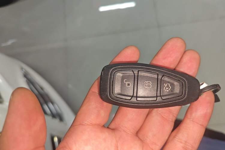 Used Ford Kuga 2015 2.0L GTDi Four-Wheel Drive Elite Model Vehicle Key